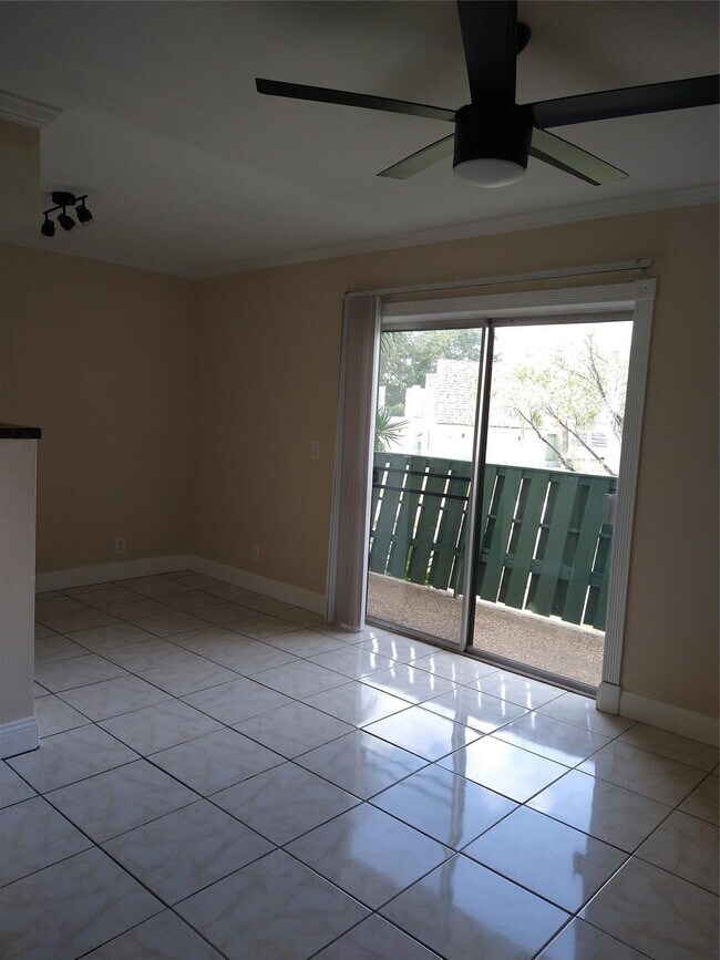 Photo - 8903 NW 28th Dr Unit B