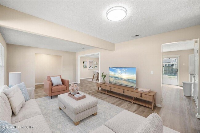 Photo - 1691 Balsa Ct