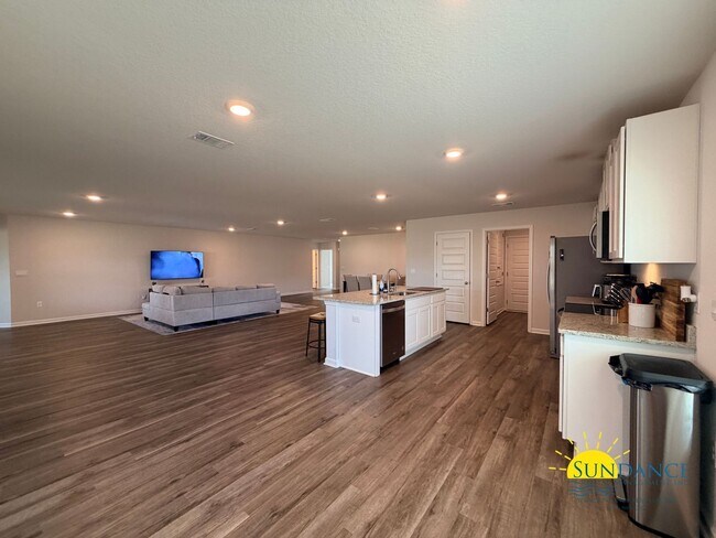 Photo - Spacious 5-Bedroom Home in Plantation Woods with Smart Home Features!