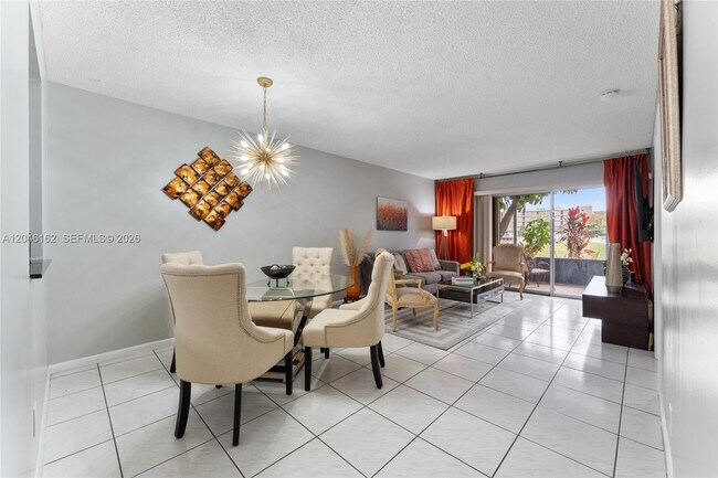 Photo - 8550 N Sherman Cir Unit 108
