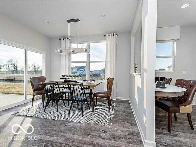 Photo - 4894 Oak Hl Dr