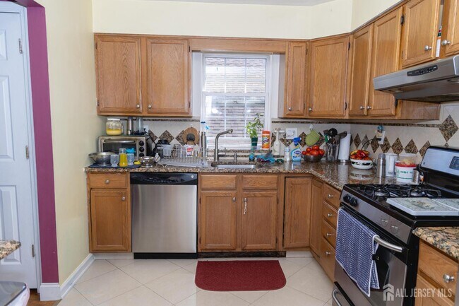 Photo - 13 Harding Ave