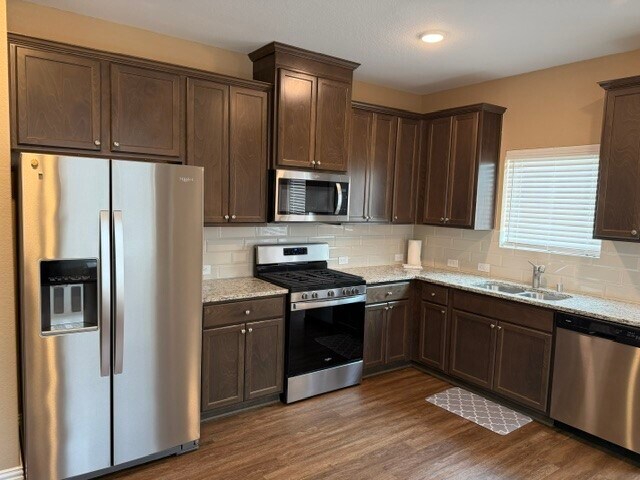 Photo - 7118 Elgin St
