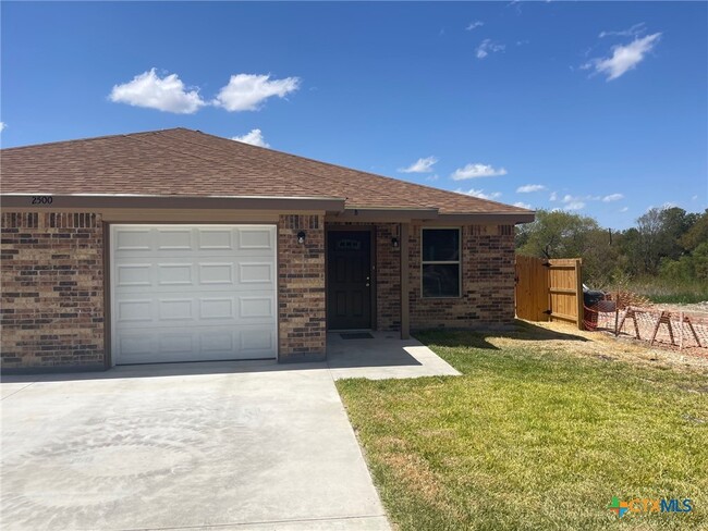 Photo - 2500 Westcliff Rd Townhome