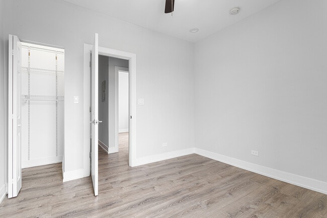Photo - 7622 N Eastlake Terrace