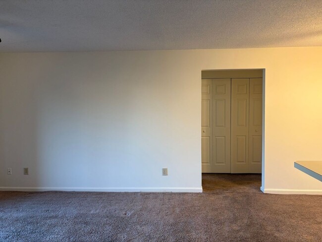 Photo - 541 Pineland Cir