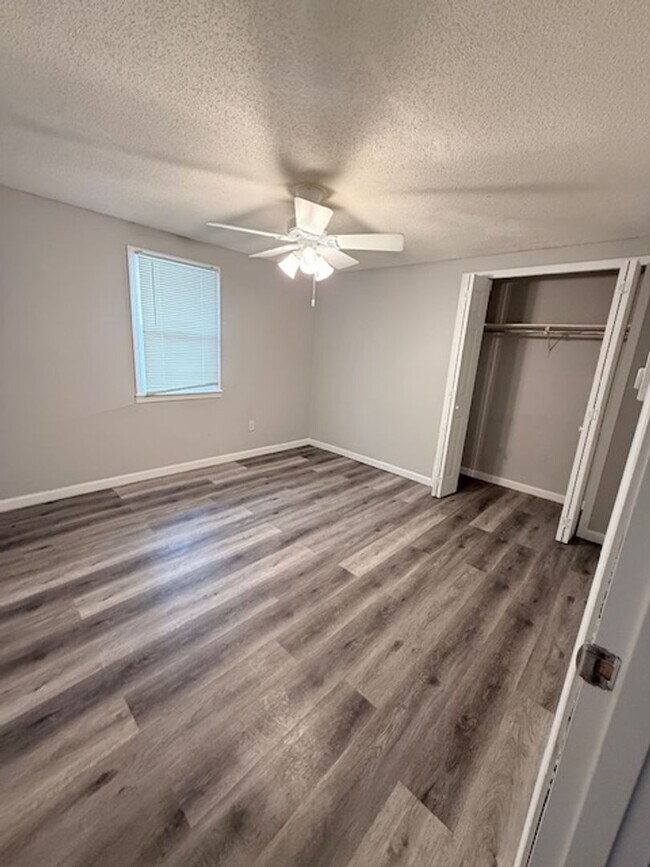 Photo - 6002 N Kent Dr Unit Apt. B