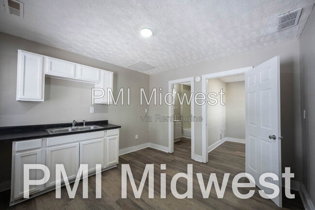 Photo - 2930 N Dearborn St Unidad A