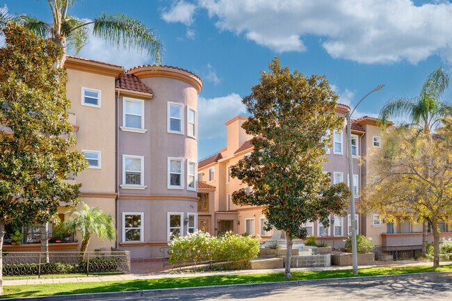 Photo - 414 E Valencia Ave Condo Unit 210
