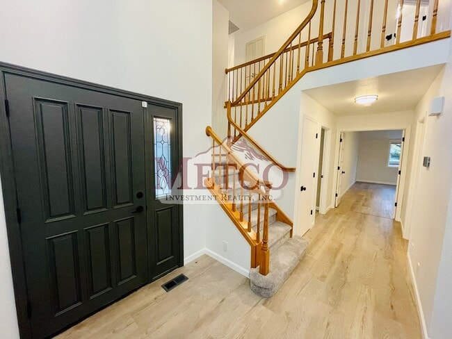 Photo - Beautiful 4 bedroom, 3 Bath House in Desirable Gilham Neighborhood!