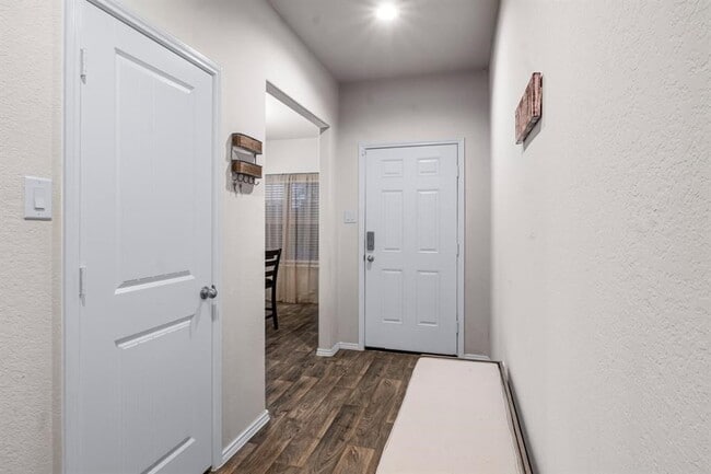 Photo - 518 Poppy Field Ct