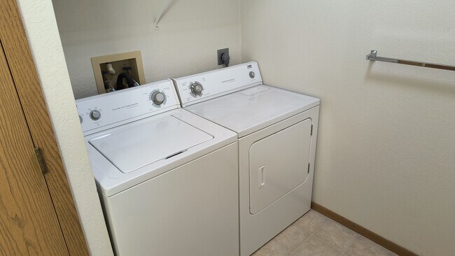 Laundry - 251 6th St