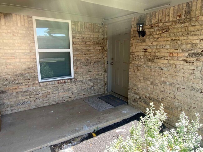 Photo - 1017-1019 Mullins Street Unit 1017