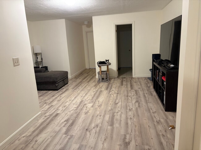 Living Room - 1374 Bucksport Rd Unit 5