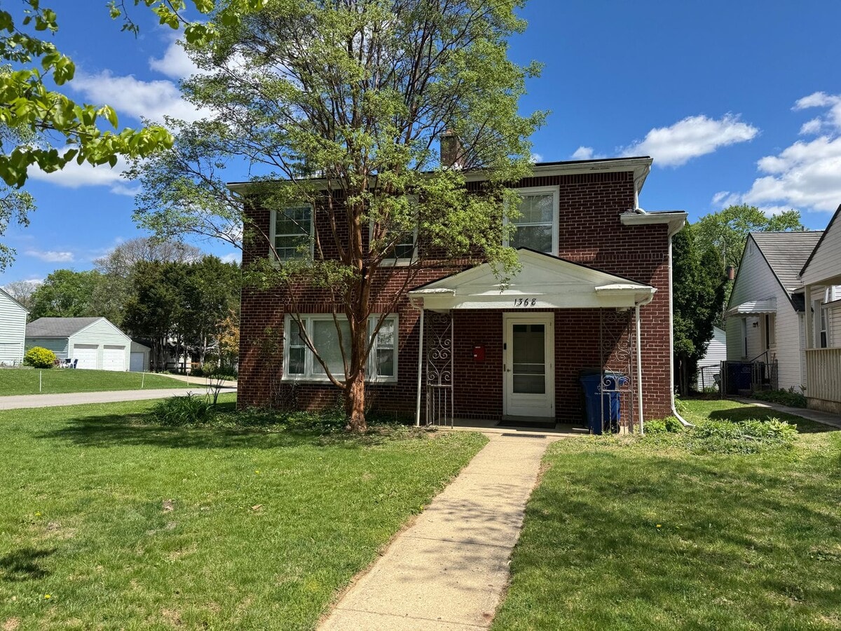 Grandview Area large 2 bedroom - Grandview Area large 2 bedroom Unit A