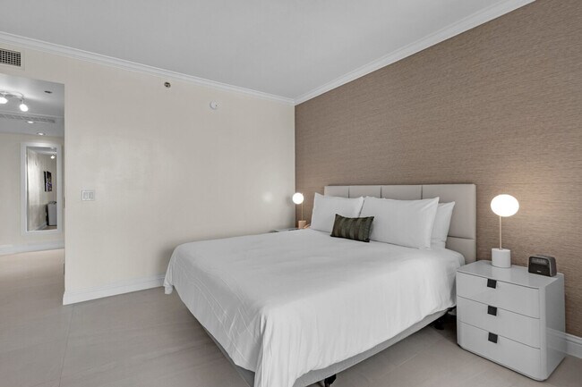 Photo - 4385 Collins Ave Unit SI ID1540495P