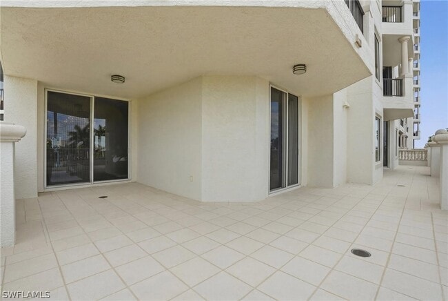 Building Photo - 5051 Pelican Colony Blvd Unit 301