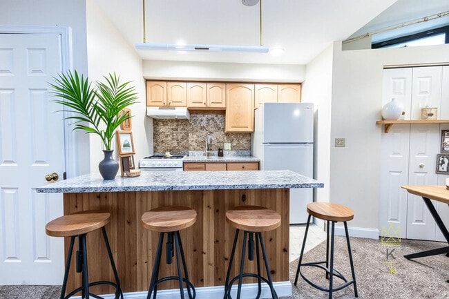 Photo - 1100 Beacon St Unit G4