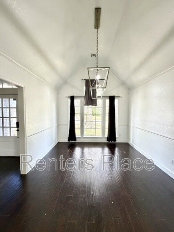 Photo - 3827 W Canton St