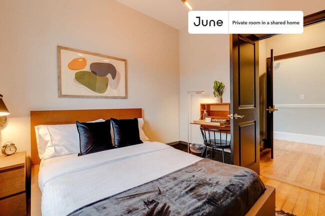 Building Photo - Room in Shared 4 bed/1.5 bath home