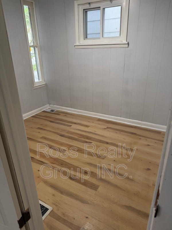 Photo - 1328 Moore St