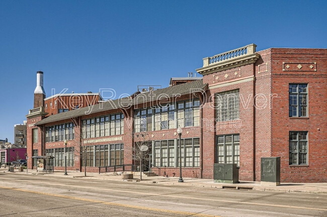 Photo - 2441 N Broadway Unit 203