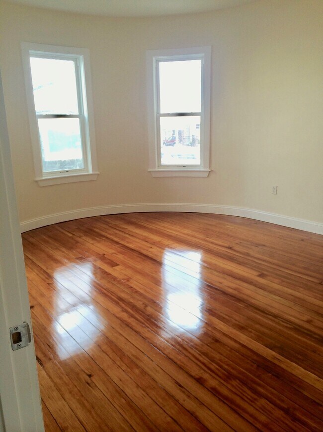 Photo - 1085 Dorchester Ave Unit 3