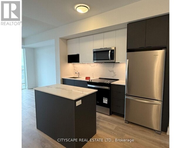 Photo - 202 Burnhamthorpe Rd E Unit 1410