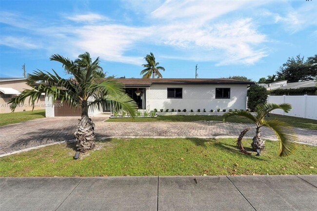 Photo - 4005 Johnson St