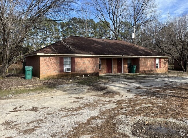 Building Photo - 2 bd/2 ba apartment