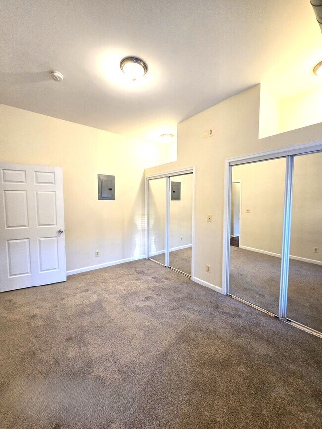 Photo - 401 S Eden St Unidad C