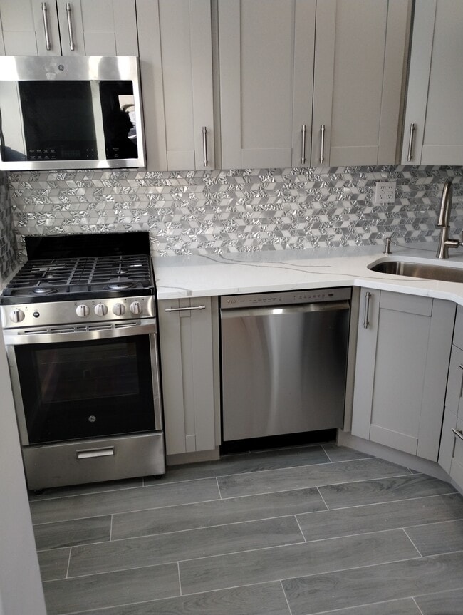 Photo - 870 Prospect Pl Unidad 2