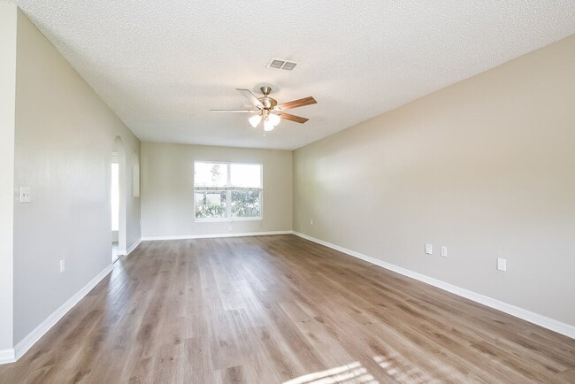 Photo - 1097 Amanda Kay Cir