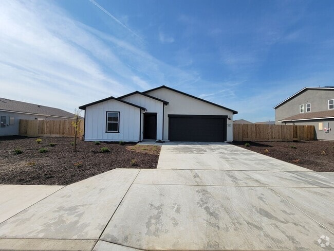 Building Photo - Brand New Home