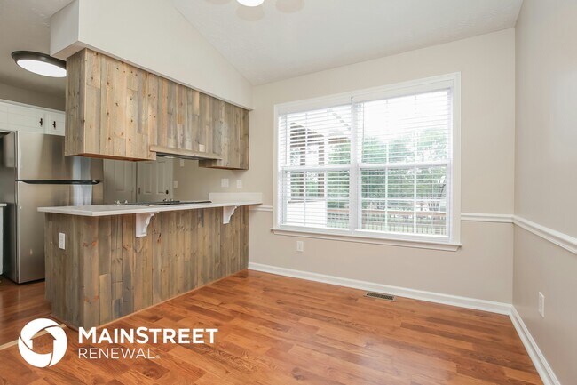 Photo - 187 Center St