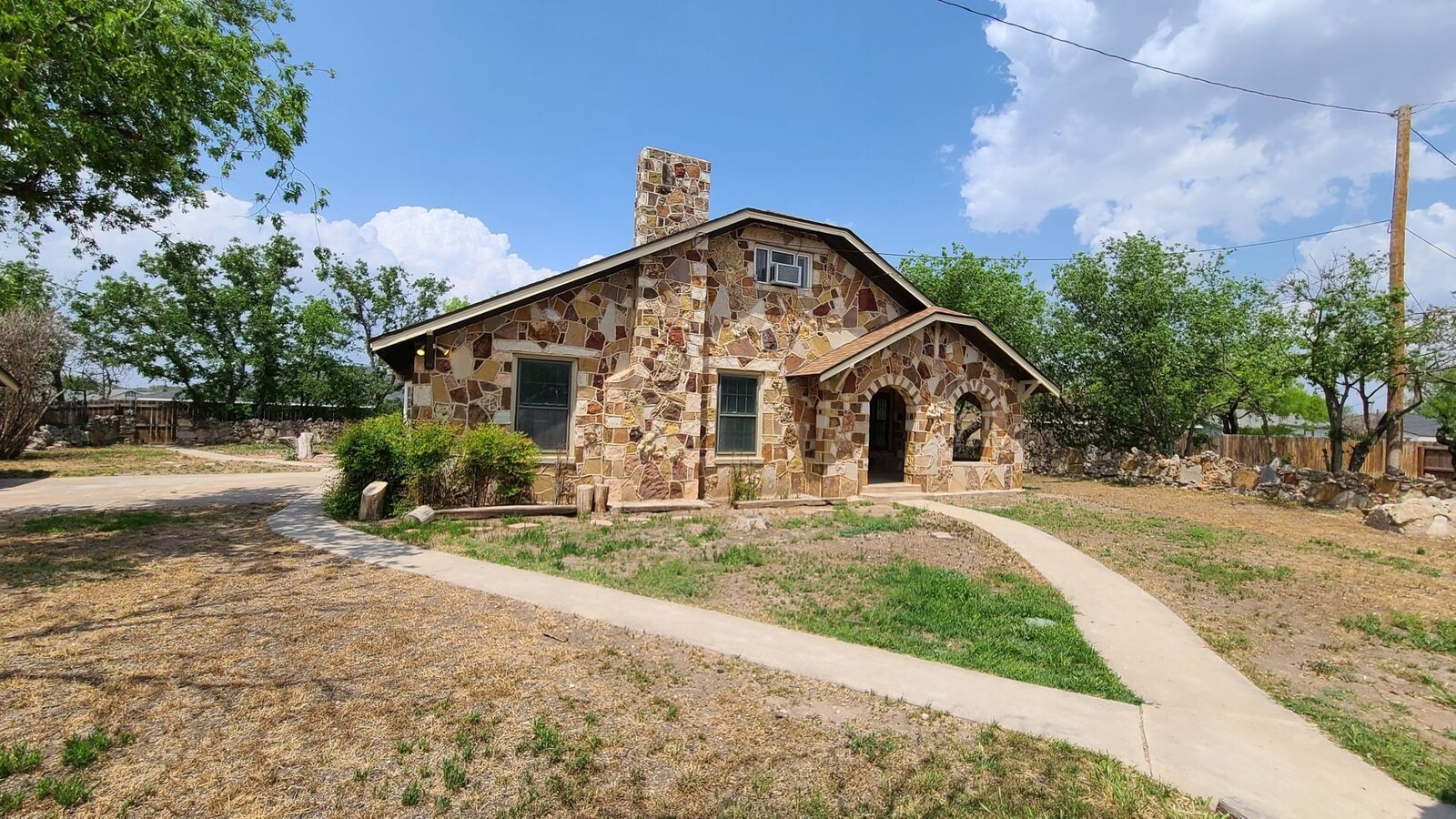 Coming Soon... 4-Bedroom Home w/ Huge Lot!! - Coming Soon... 4-Bedroom Home w/ Huge Lot!!