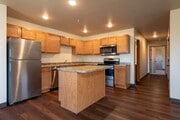 2BR, 2BA - 2F