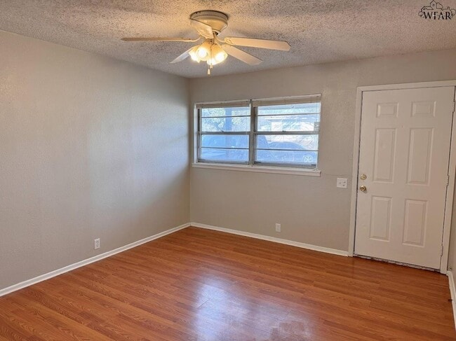 Photo - 1813 Westcliff Dr