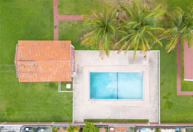 Photo - 8425 NW 8th St Unit 304