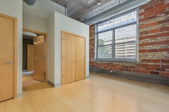 Photo - 521 S 7th St Unit 204