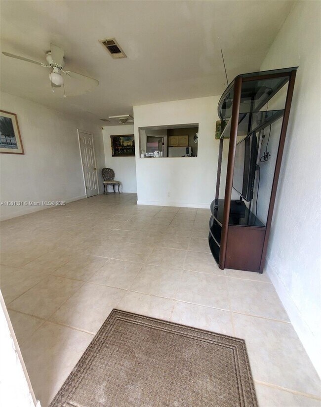 Photo - 6851 Farragut St