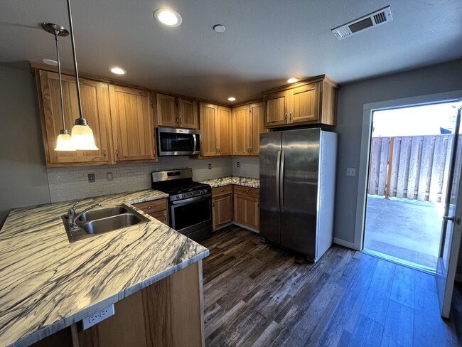 Photo - (1X) 1492-1498 Rohnerville [PRM: Henry] Unit (1X) 1494 Rohnerville [PRM: Henry]