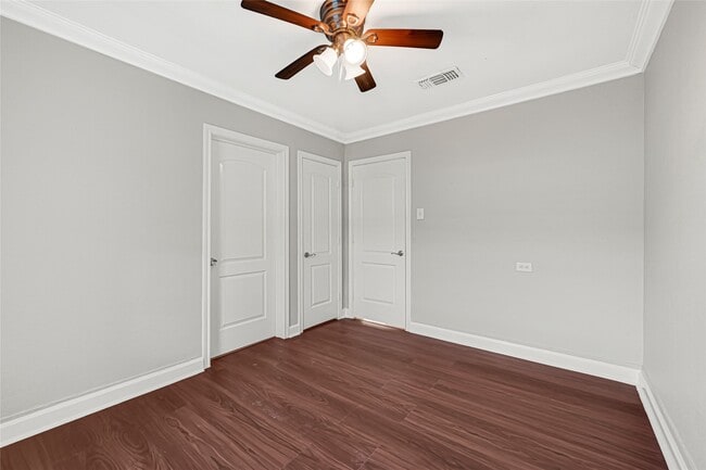 Photo - 2331 Delafield St