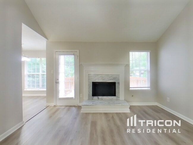 Photo - 65 Applewood Cir