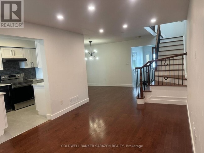 Photo - 454 Wisteria Crescent