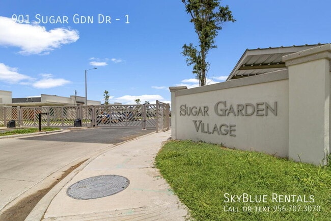Building Photo - 901 Sugar Gdn Dr Unit 1