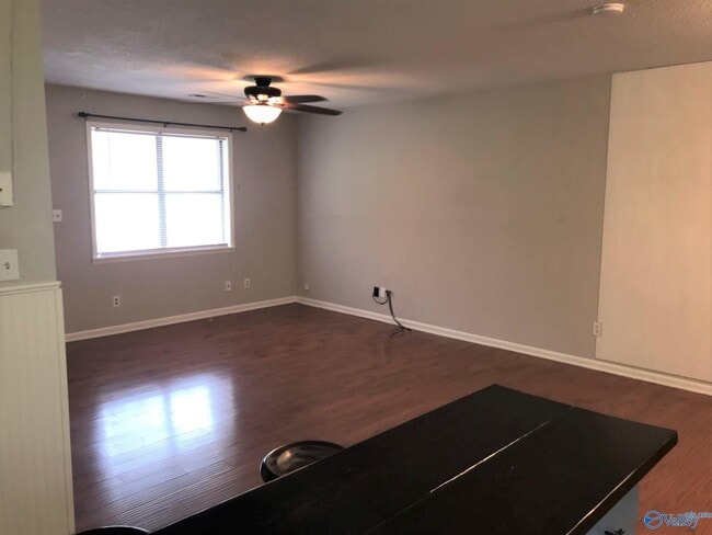 Photo - 22193 Bragg St