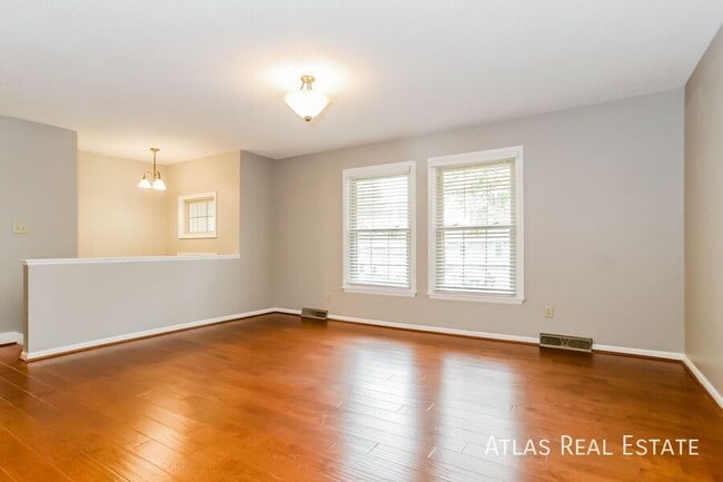 Photo - 2312 NE 72nd Terrace