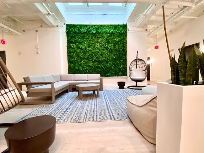 CS Warren Sun Salón - Commonspace