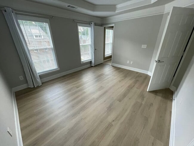 Photo - 2253 Limehurst Dr NE